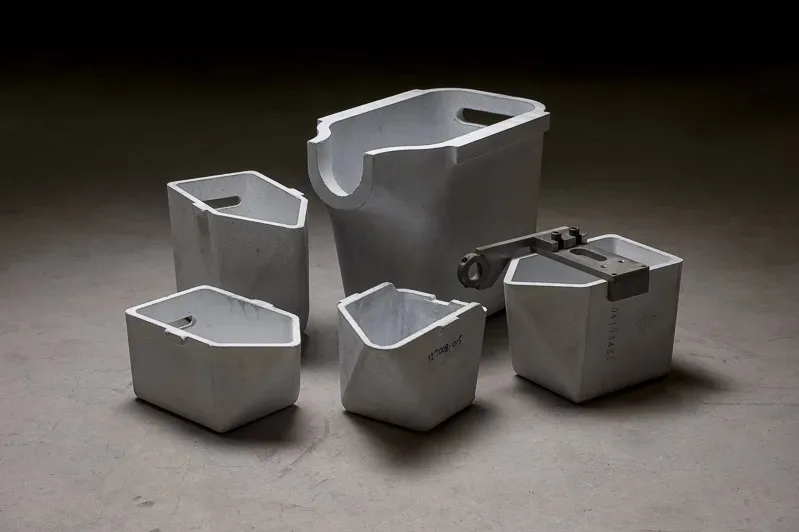 Ceramic auto ladle cups