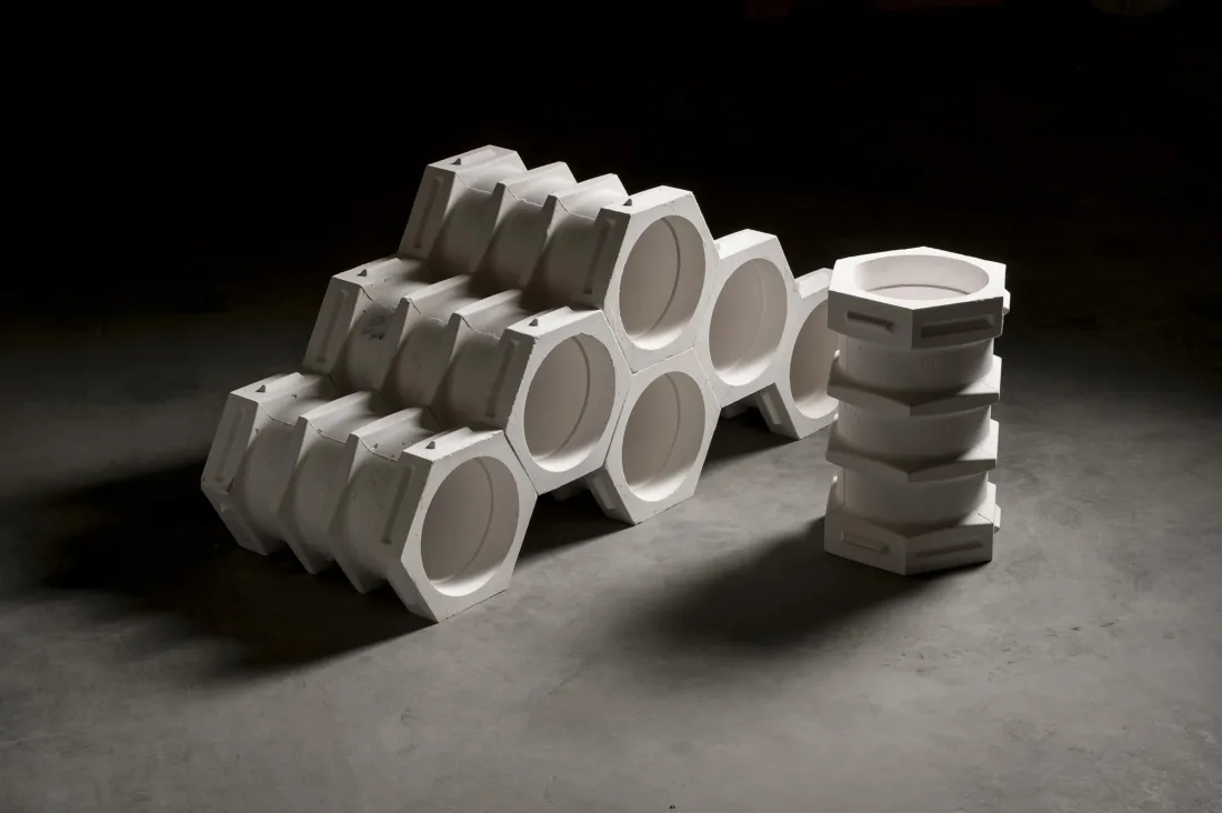 Interlocking hexagonal checkerwall blocks