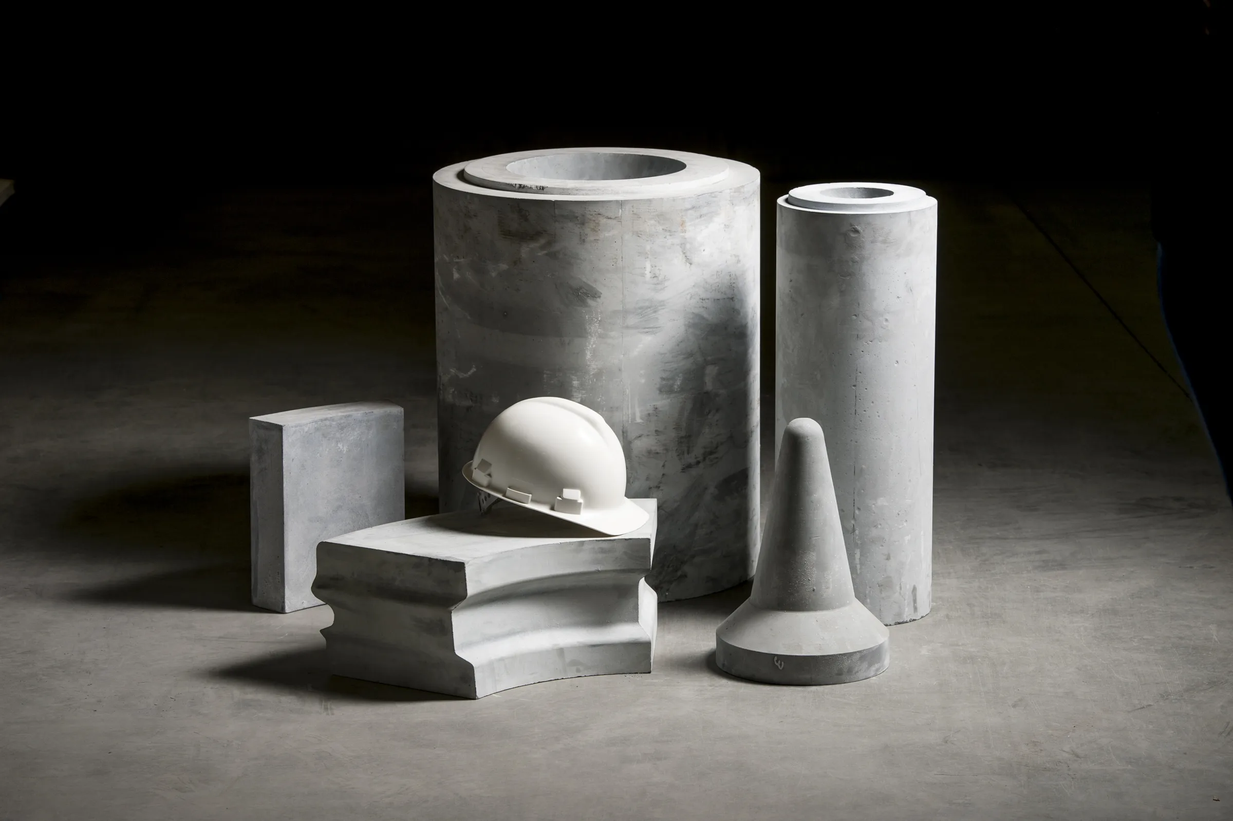 Ceramic impingement block and lining shapes